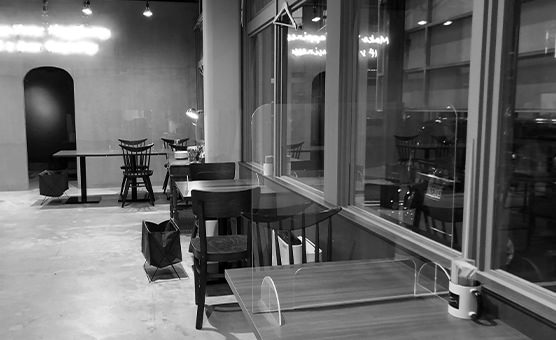 小禄店 テーブル席