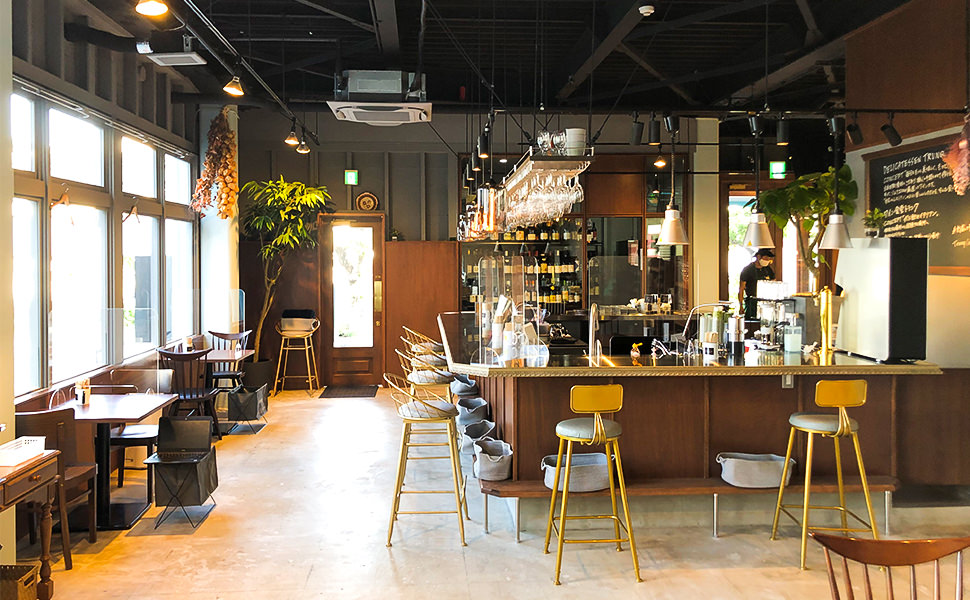 ワイン食堂トランクの小禄店内観